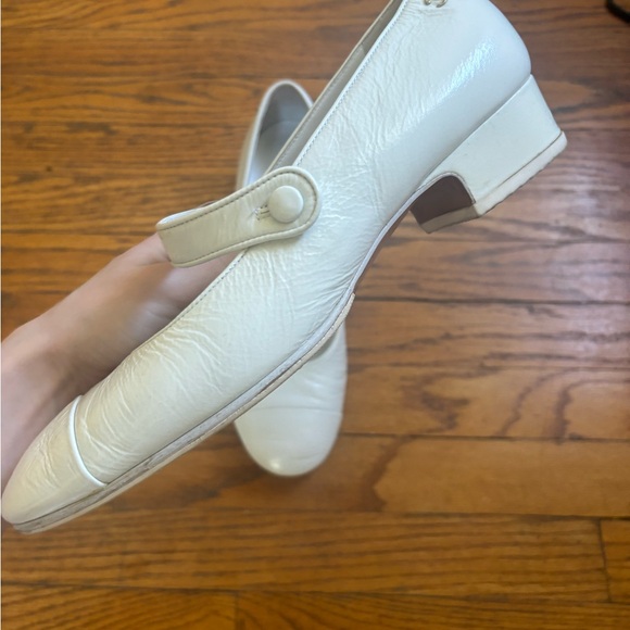Chanel White Mary Janes 40 - Picture 5 of 8